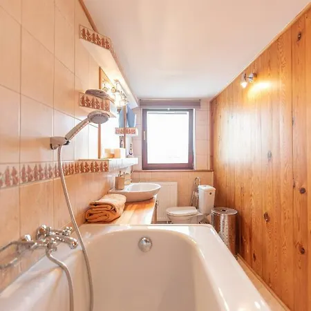 Romanticke V Podkrovi Idealne Pre Pary Alebo Rodinku-self Check Apartmán *