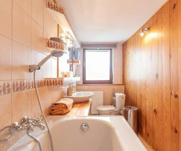 Romantic Attic Retreat Apartmán *