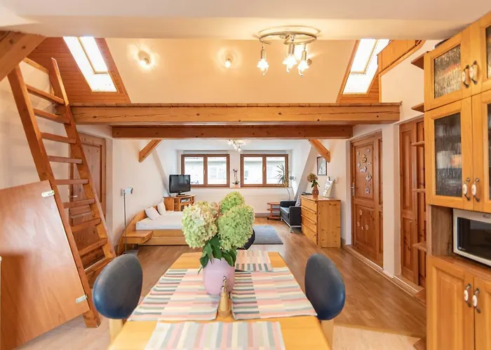 Apartmán Romantic Attic Retreat *