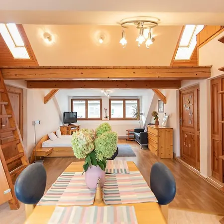 Apartament Romanticke V Podkrovi Idealne Pre Pary Alebo Rodinku-self Check *